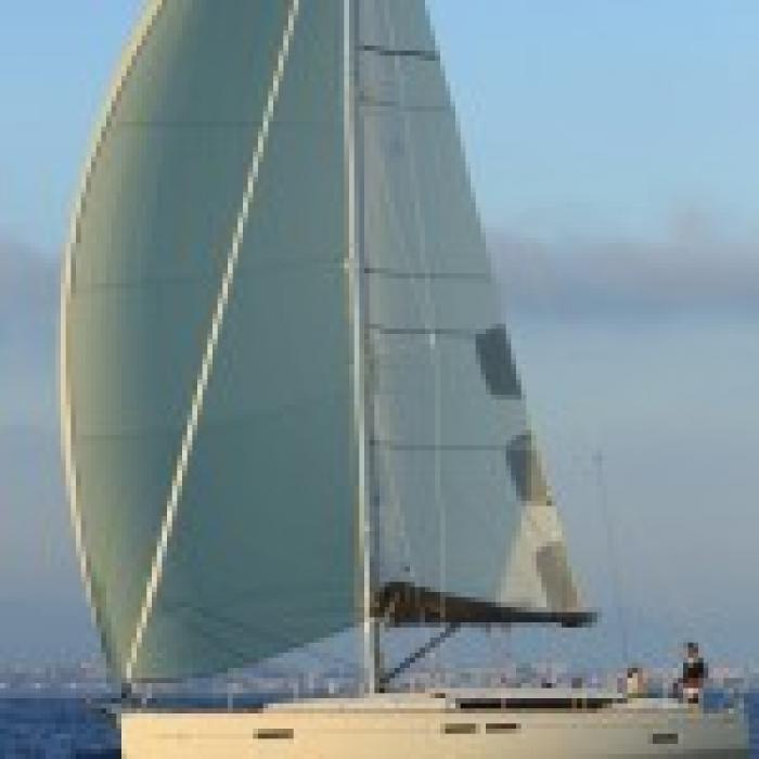 location-bateau-jeanneau-sun-odyssey-449-4-cabine-extrieur