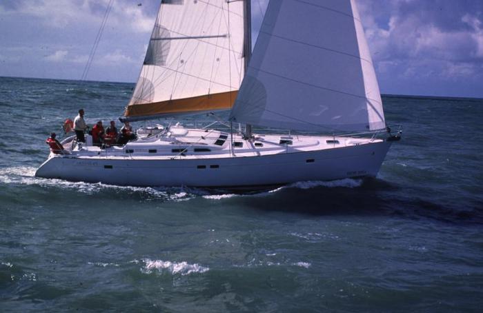 location-bateau-beneteau-oceanis-473-4-cab-extrieur
